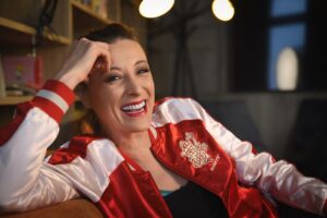 Mehr über den Artikel erfahren Benefizabend mit Annie Heger